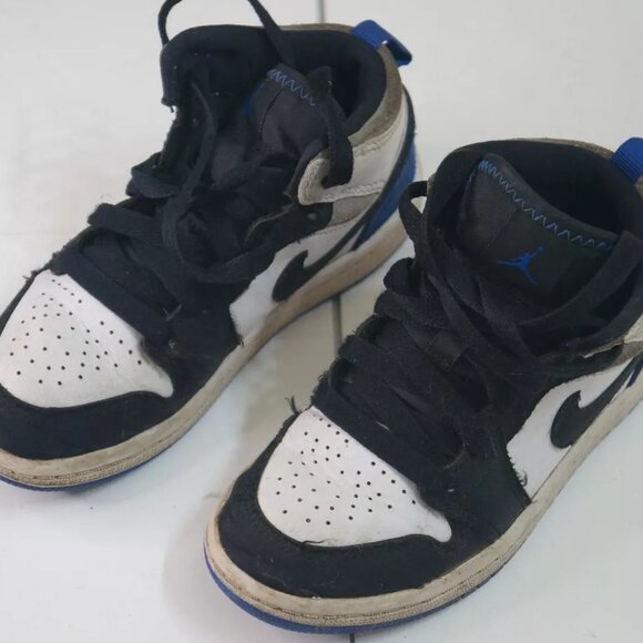 Nike Air Jordan 1 Royal Black Toe Mid SE PS Kid's Size 11C - Picture 1 of 7
